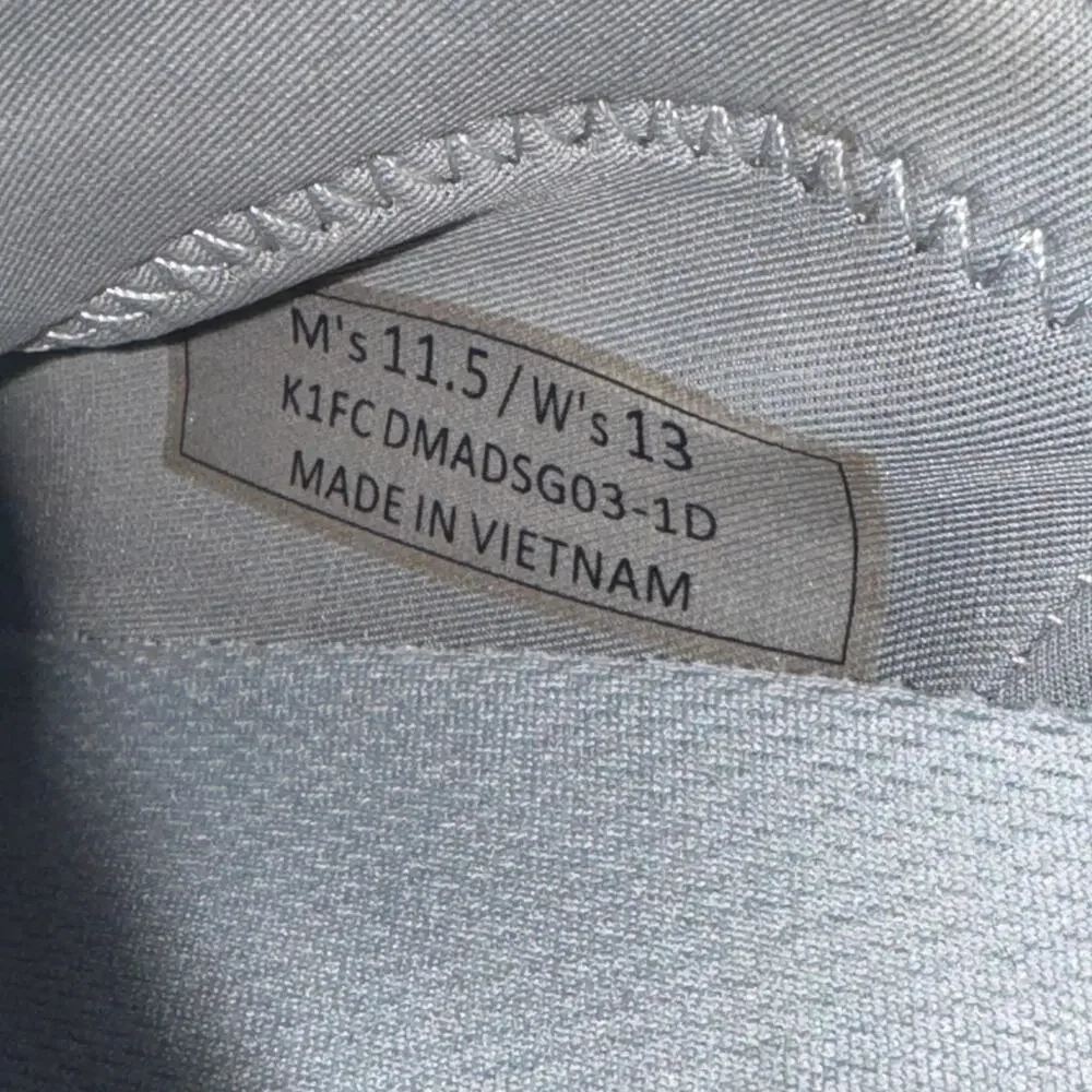 Kizik Madrid Eco-Knit Sneakers Unisex Size Men's 11.5 Women's 13 Gray White Shoe